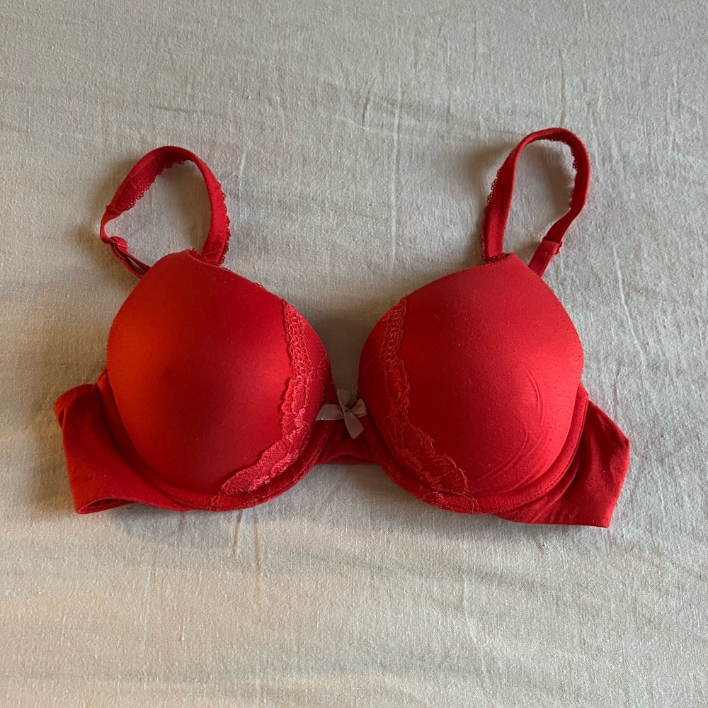 Victoria's Secret Vibrant Red Lace Bra